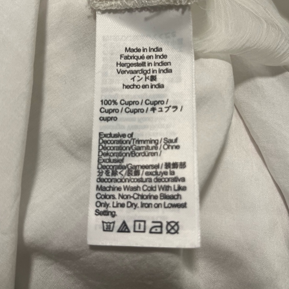 J.CREW Ivory Sheer Chiffon Lace
Trim Button Up Shirt Size 6 - NWT - Picture 15 of 15